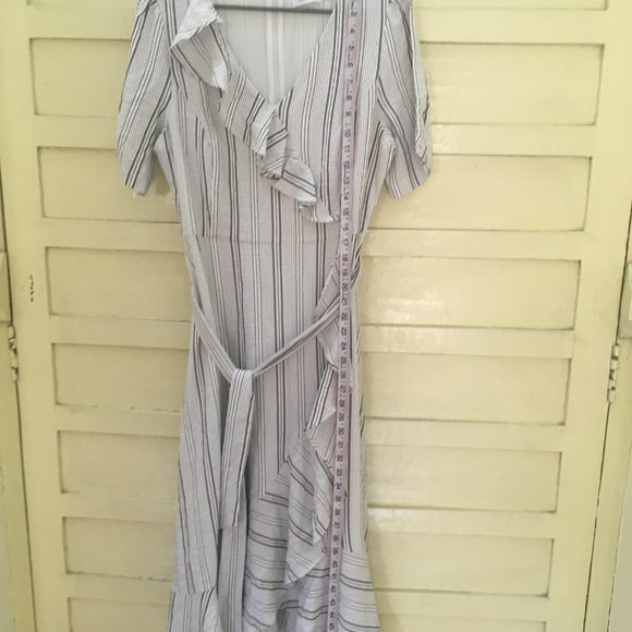 Authentic Calvin Klein Women's Ruffle Front Wrap Dress - Picture 10 of 12